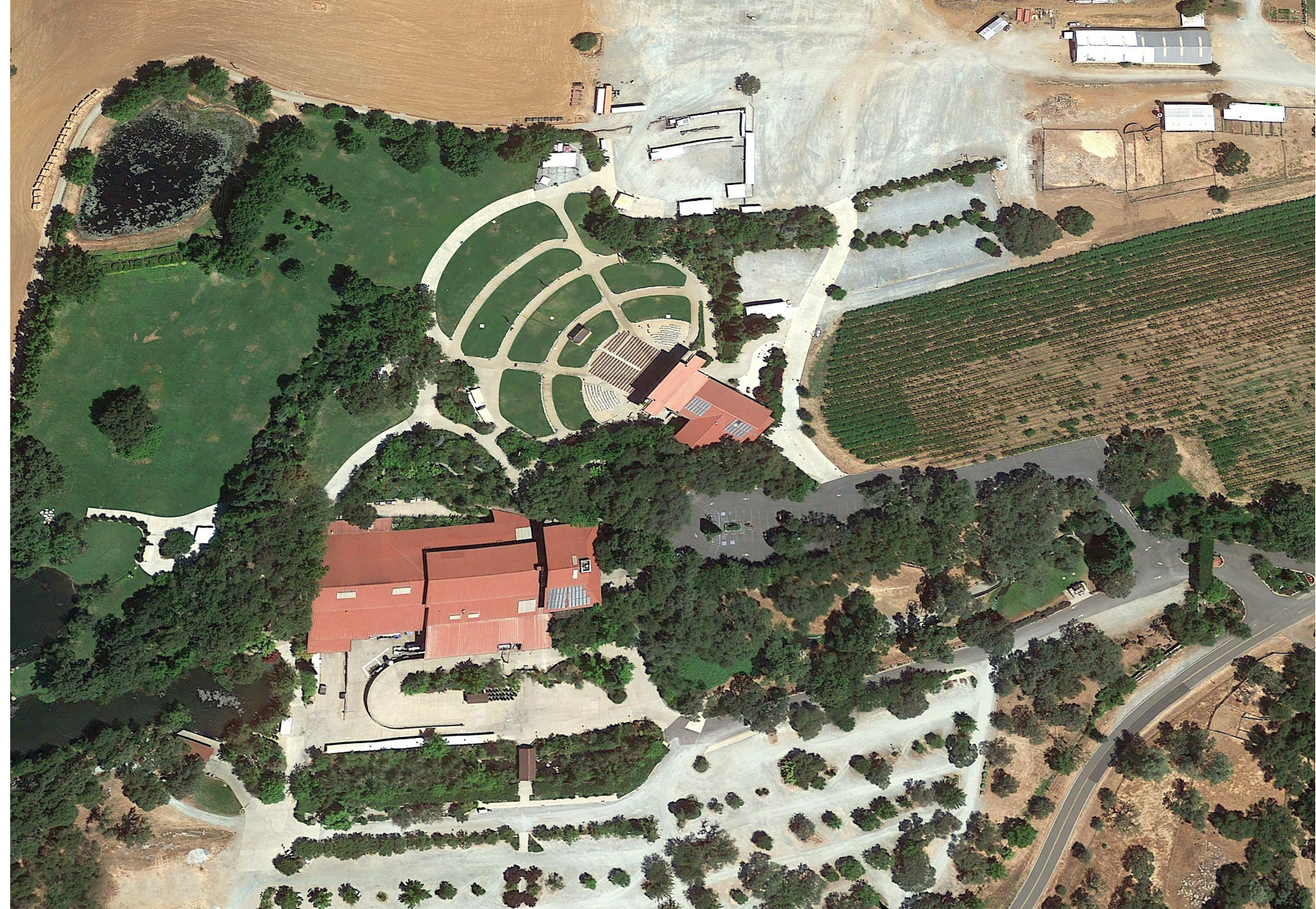 Aerial map of the Ironstone Vineyards facility and amphitheatre